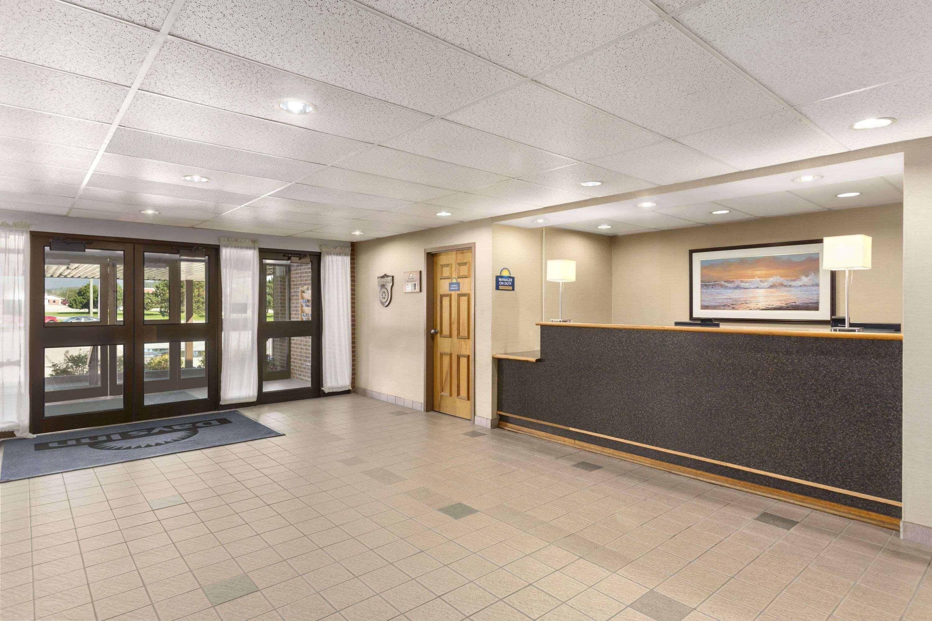 Days Inn By Wyndham Stephenville Exterior photo