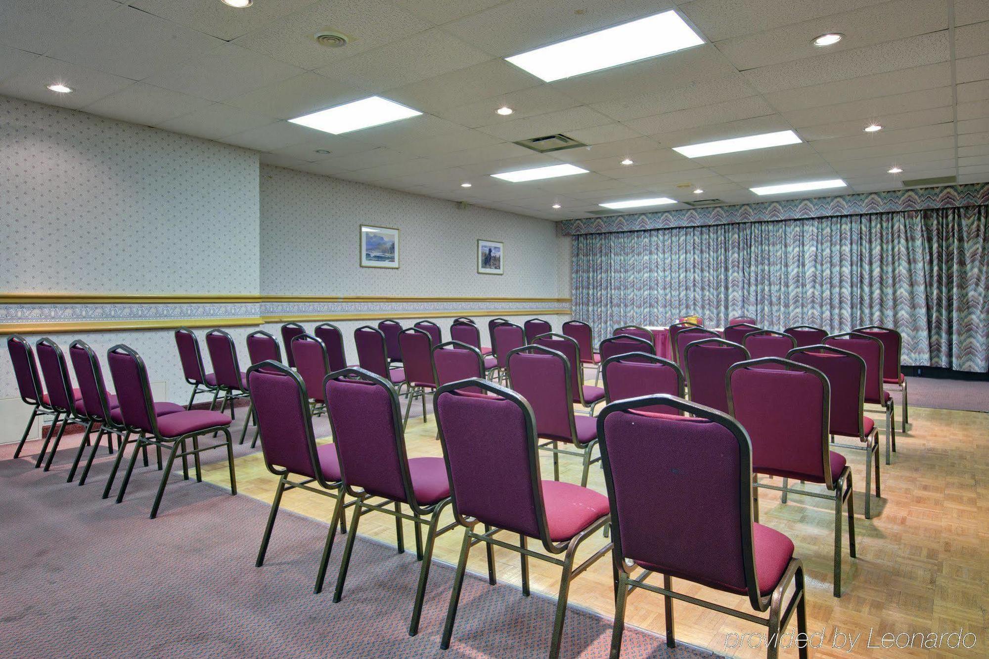 Days Inn By Wyndham Stephenville Facilities photo