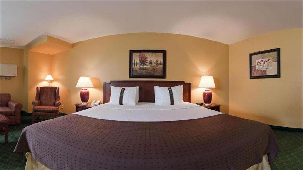 Days Inn By Wyndham Stephenville Exterior photo